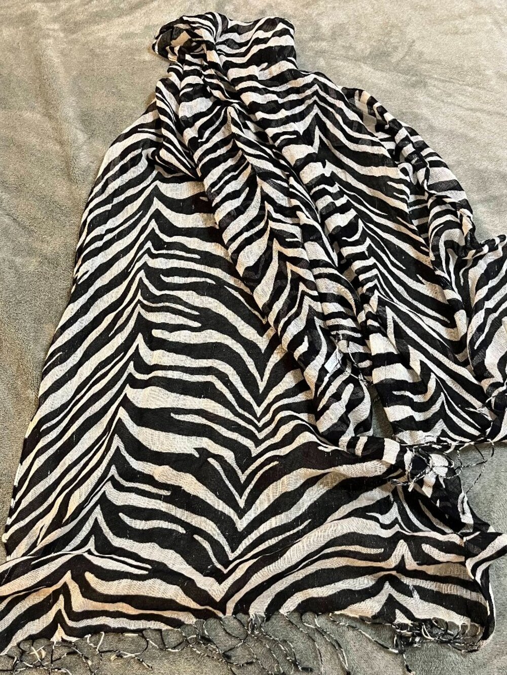 Talbots 100% Linen Zebra Animal Print Scarf Shawl Wrap Black White Fringe